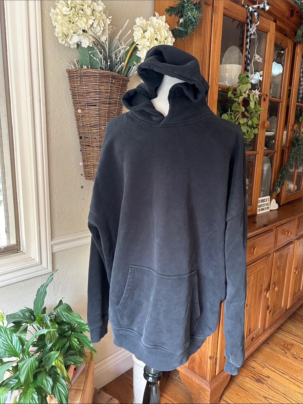 Abercrombie and Fitch Black Men's Hooded Pullover Sweatshirt